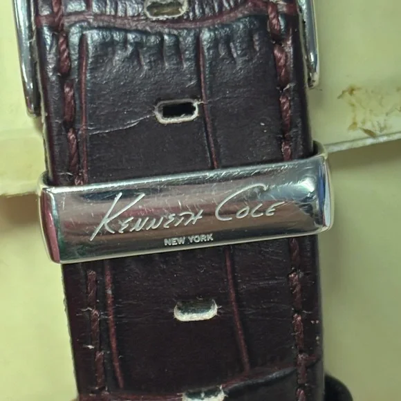 Kenneth Cole Silver and Black Men's Watch 🆕 - Picture 3 of 4